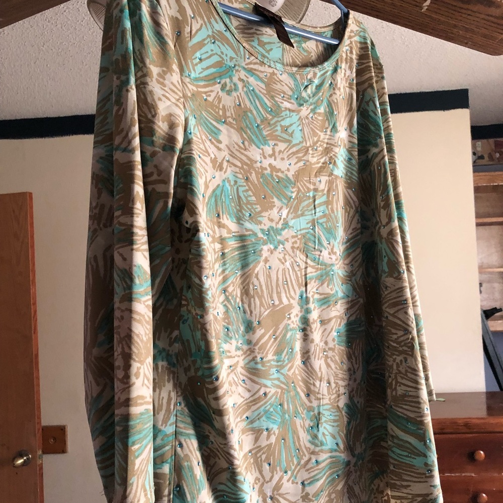 Long sleeve tshirt